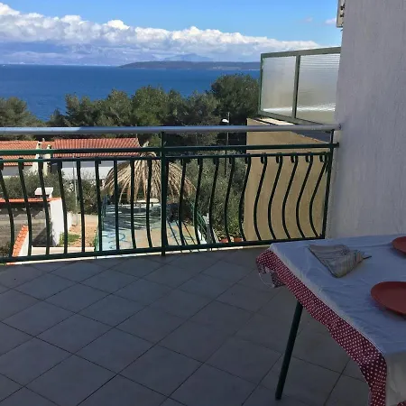 Appartamento Rina - With Pool