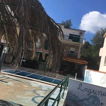 Rina - With Pool